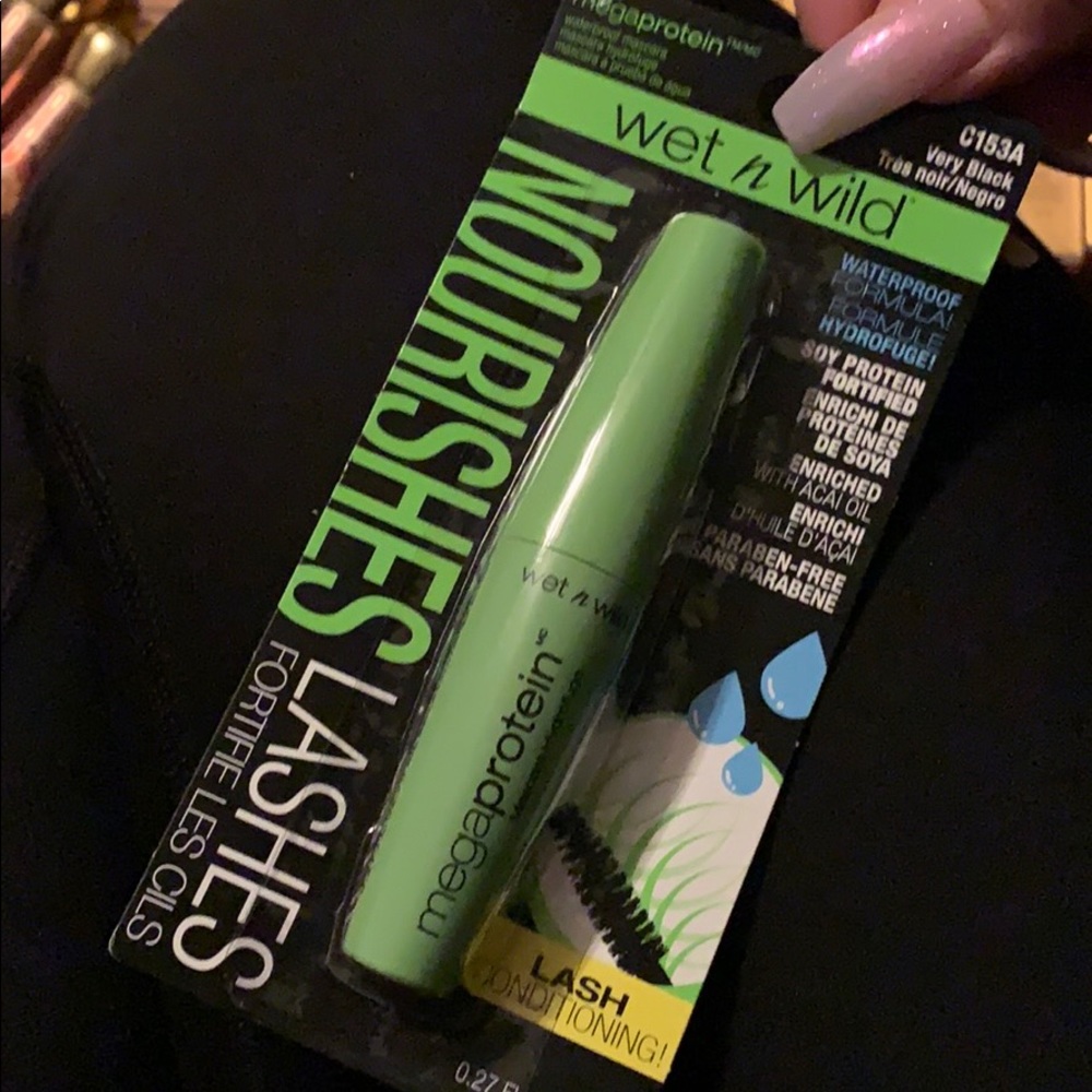 Wet N wild mascara